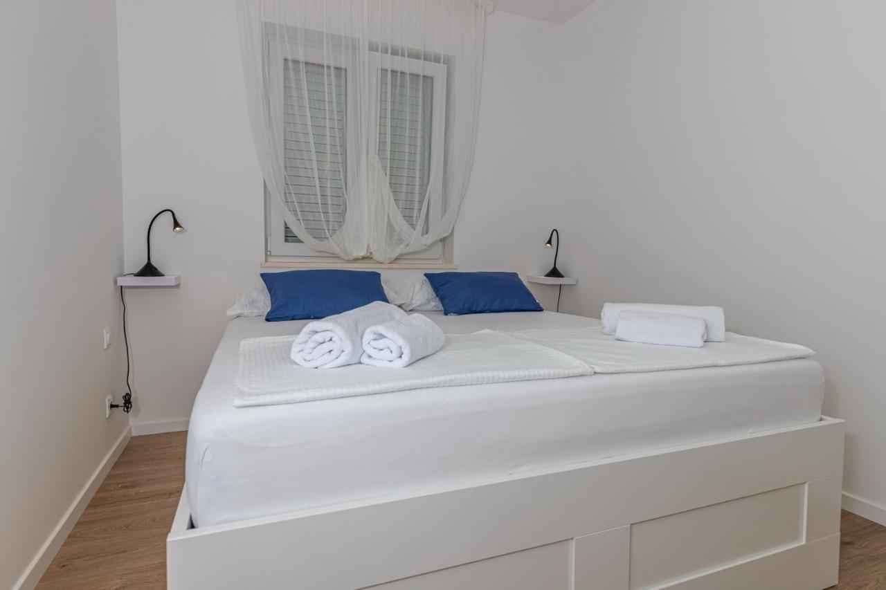 Apartment Vivien Цриквениця Екстер'єр фото