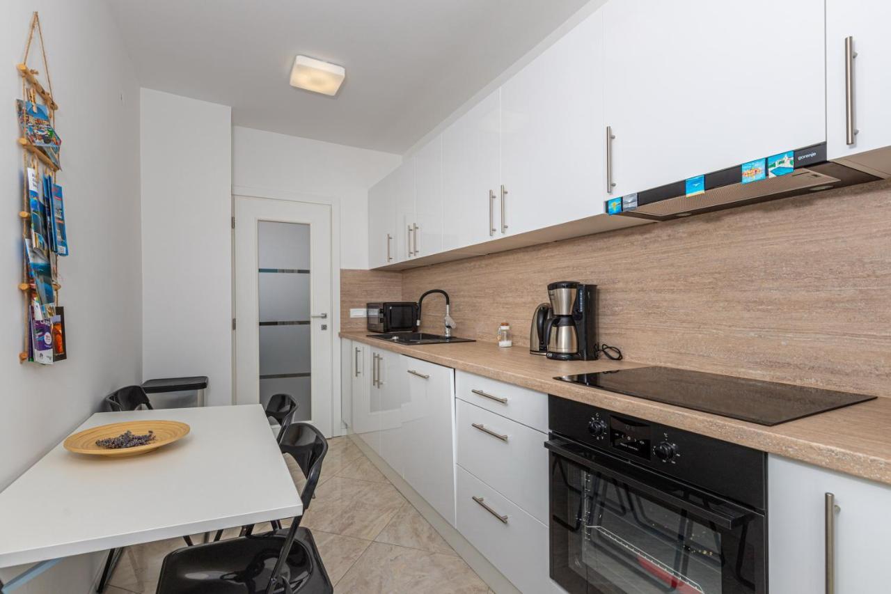 Apartment Vivien Цриквениця Екстер'єр фото
